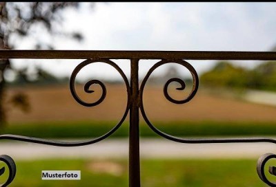 Einfamilienhaus mit Ferienhaus + guter Zustand +