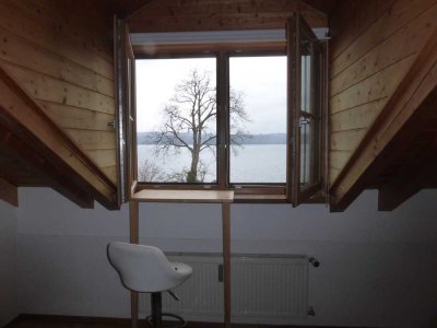 Gemütliche 2-Zimmer-Dachgeschoss-Wohnung mit Seeblick