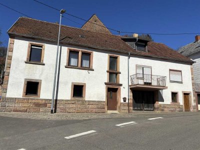 großes Bauernhaus in Lambsborn mit Potential