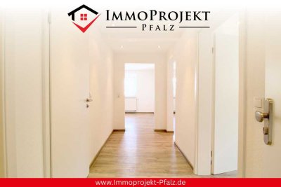 VERKAUFT - Top Sanierte und helle 2ZKB-DG Wohnung in Ortsrandlage