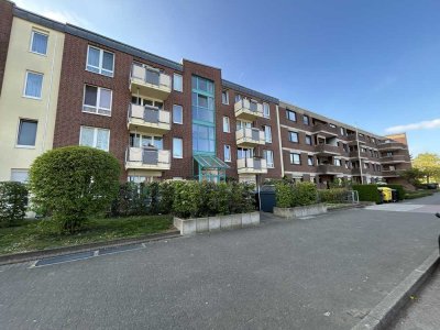 Frisch renoviertes 1-Zimmer-Appartement mit TG-Stellplatz und Terrasse in Volmerswerth