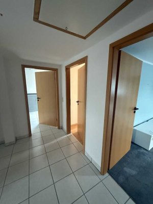Freundliche 3-Zimmer-DG-Wohnung in Burgdorf (Weststadt)