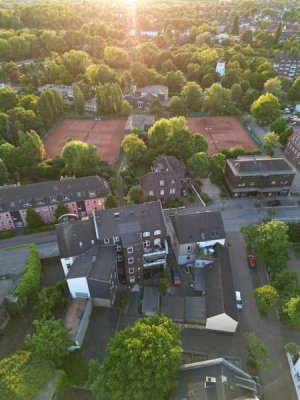 Gepflegtes Wohn-Geschäftshaus mit soliden Mietverhältnissen inDU-Rheinhausen Friemersheim(10Garagen)