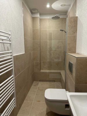 Zentrale und gepflegte 3 - Zimmer Wohnung mit modernem Bad zu vermieten.