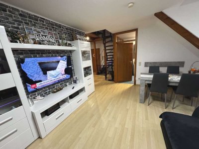 Gemütliche, kleine 2-3 Zi.-Maisonette-Wohnung zu verkaufen, verglaster Balkon, TG, derzeit vermietet