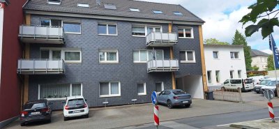 Helle 3-Raum Wohnung mit Balkon u. Gartennutzung