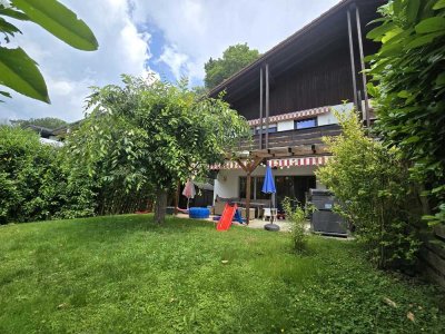 Modernisierte und geräumige DHH in guter Wohnlage - perfekt zwischen Natur und Stadt gelegen