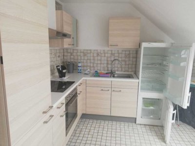 großzügige 2-Zi.-DG-Wohnung - ca. 82 qm - zum 01.06.26