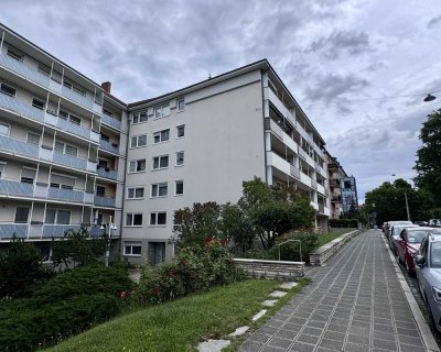 Frisch sanierte und zentrale 3-Zimmer-Wohnung