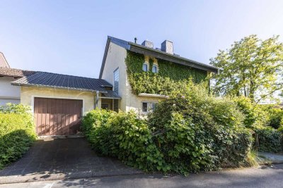 Ruhige Lage, kurze Wege: Wohnen in Oberursel mit Garten, Garagen und Blick ins Grüne