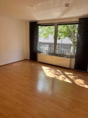 Zentrumsnah: 3 - Zimmer Wohnung in Aachen