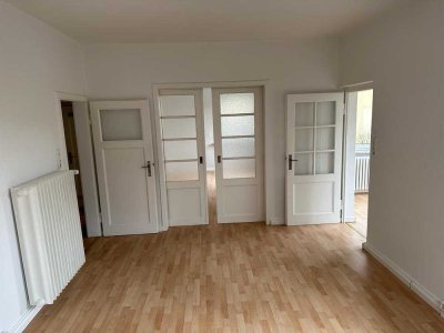 Schöne, sonnige 3 Zimmer Wohnung in der Südstadt