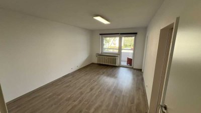 Neurenovierte 1,5-Zimmer-Wohnung mit Balkon und EBK in Worms - Neuhausen