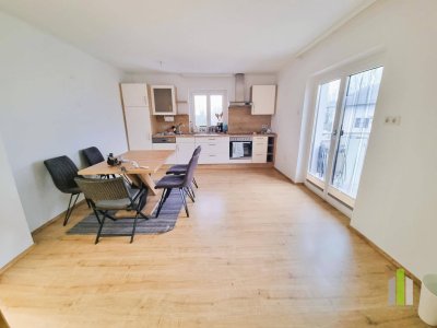 Charmante 2-Zimmer-Wohnung mit großem Balkon