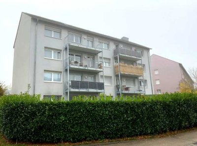 Helle 3-ZBK-Wohnung mit Balkon und Stellplatz auf der Weismark
