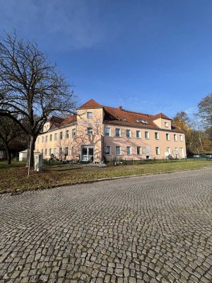 Helle 3-Zimmer Dachgeschoss-Wohnung mit Einbauküche