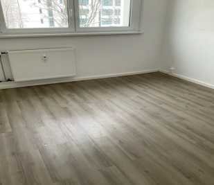 Kleiner Schatz mit Aufzug und Dusche! Tolle Lage, Infrastruktur top!