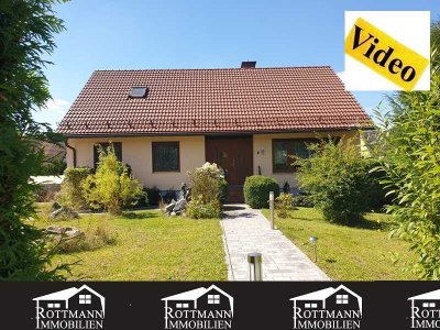 Wohlfühloase für die Familie-Toplage/Hof, EFH mit 3 Garagen