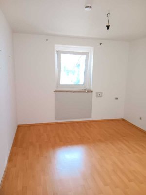 800 € - 50 m² - 2.0 Zimmer Wohnung in Burtenbach