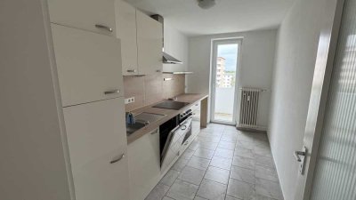 Schöne, renovierte 3-Zimmer-Wohnung mit Balkon in Garching