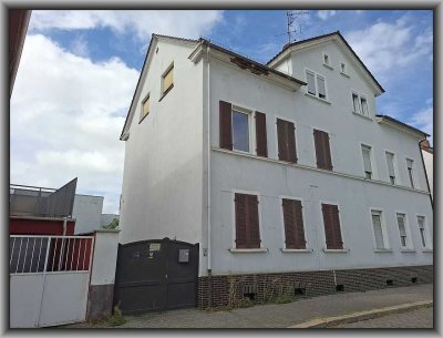 Nr. 1949 * 3-Parteienhaus zur Selbstnutzung oder als Kapitalanlage in Worms *
