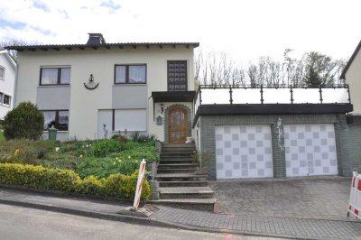 Einzigartiges Einfamilienhaus in bevorzugter Wohnlage in Warburg-Rimbeck
