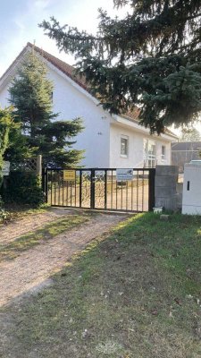 Haus mit Einliegerwohnung, vermietet, zu verkaufen