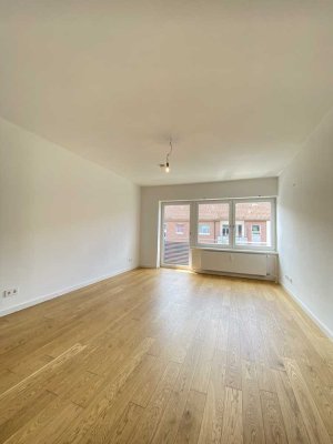Großzügige 1 Zimmerwohnung mit offener Einbauküche und Balkon zu vermieten