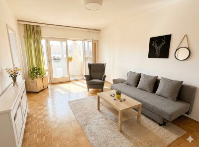 Sehr gepflegte voll möblierte 2-Zimmer-Wohnung mit Loggia und Autoabstellplatz – zentrale Lage