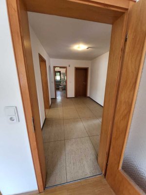 Schöne 4-Zimmer-Wohnung mit Balkon in Teisnach