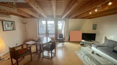 Sonnendurchflutete, gut geschnittene 2,5-Zimmer Maisonette-Wohnung mit Terrasse (Südseite),