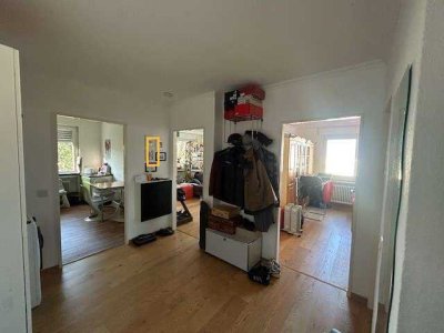 Schöne Wohnung im 1.OG sucht Mieter