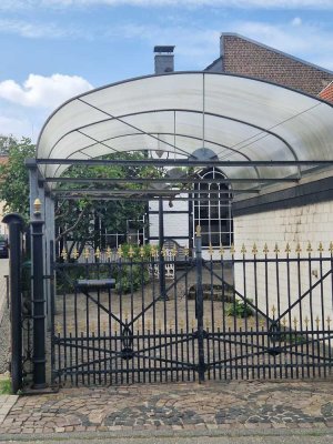 Charmantes Fachwerkhaus mit außergewöhnlicher Architektur -  7 Zimmer auf 220 qm