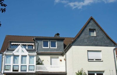 Helle 5-Zimmer-Wohnung mit Balkon und Wintergarten