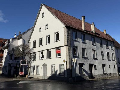 Historisches Wohnhaus mit Ausbaupotenzial im Herzen von Scheer