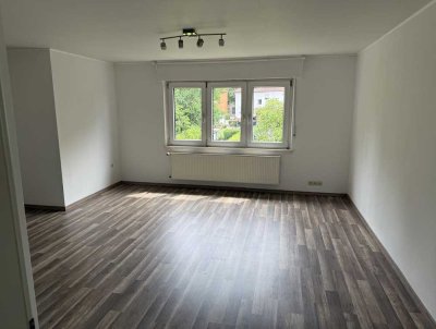 Renovierte u. Top gepflegte 2 ZKB-Wohnung in ruhiger und zentraler Lage von Pirmasens