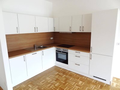 Gemütliche und geräumige Mietwohnung mit neuer Küche und großem Wohn- Esszimmer ...!