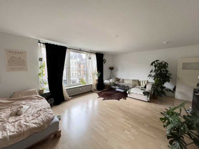 IM ZENTRUM VON UNTERBILK WOHNEN - 3 ZI MIT BALKON
