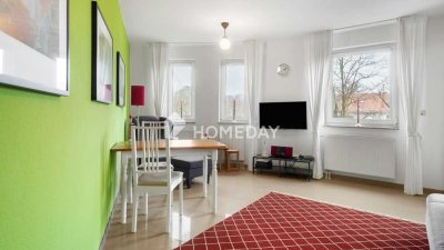 Lichtdurchflutete 2-Zimmer-Wohnung mit charaktervollem Wohnbereich und Loggia