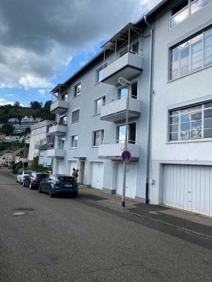 Ruhige und zentrale Wohnung mit Südbalkon und Tageslichtbad