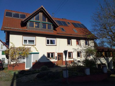 Exklusives Einfamilienhaus mit Whirlpool, Sauna, Walnussbäumen & Caravan-Garage