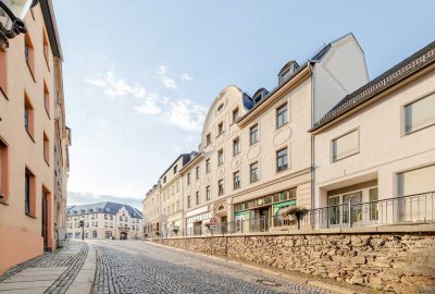 Wohnen im Herzen der Stadt! Geräumige 2-Raum-Wohnung im DG mit Stellplatz sucht sympath...