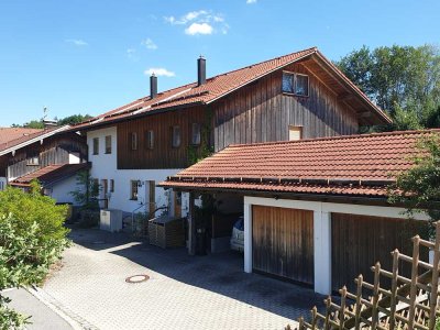 Schmuckes Reihenmittelhaus (2 Bäder, Hobbykeller) in Großhelfendorf