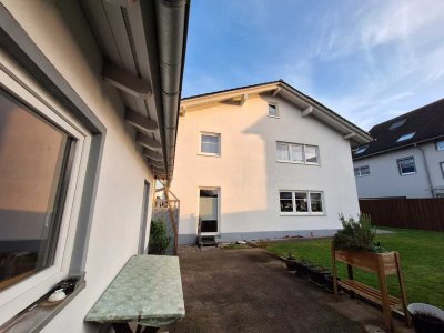 Großzügiges Einfamilienhaus mit ELW + Garten und Doppelgarage