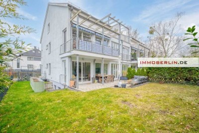 IMMOBERLIN.DE - Exzellente Wohnung mit Südwestterrasse, 150 m2 Garten & Pkw-Stellplatz