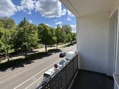Zentrale 1-Wohnung im Zentrum mit Balkon