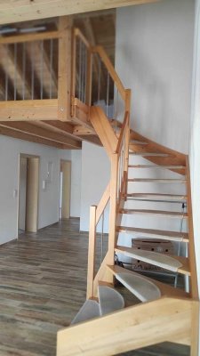 Provisionsfrei! Exklusive 4-Raum-Maisonette-Wohnung mit geh. Innenausstattung mit Balkon und EBK