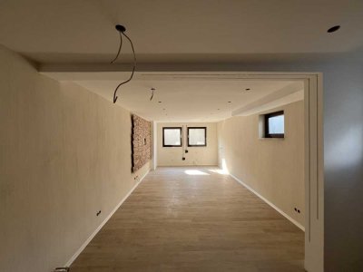 3-Zimmer- Einliegerwohnung in bester Lage mit Gartenmitbenutzung sowie Stellplatz