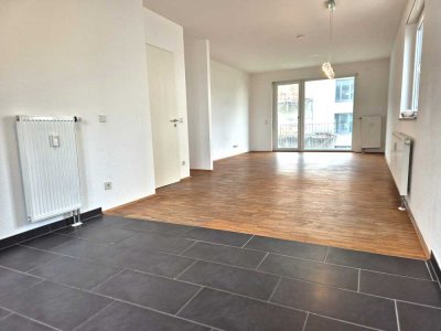 Attraktive, helle Grundrissgestaltung - offene Küche, Gäste WC und Balkon *zeitnah einziehen*