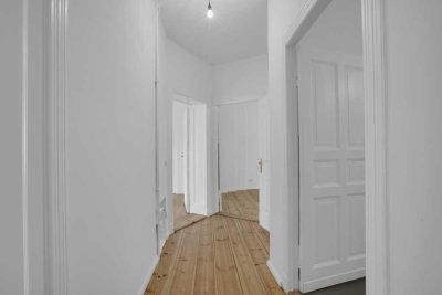 Erstbezug nach Sanierung I Küche & Balkon I sofort verfügbar